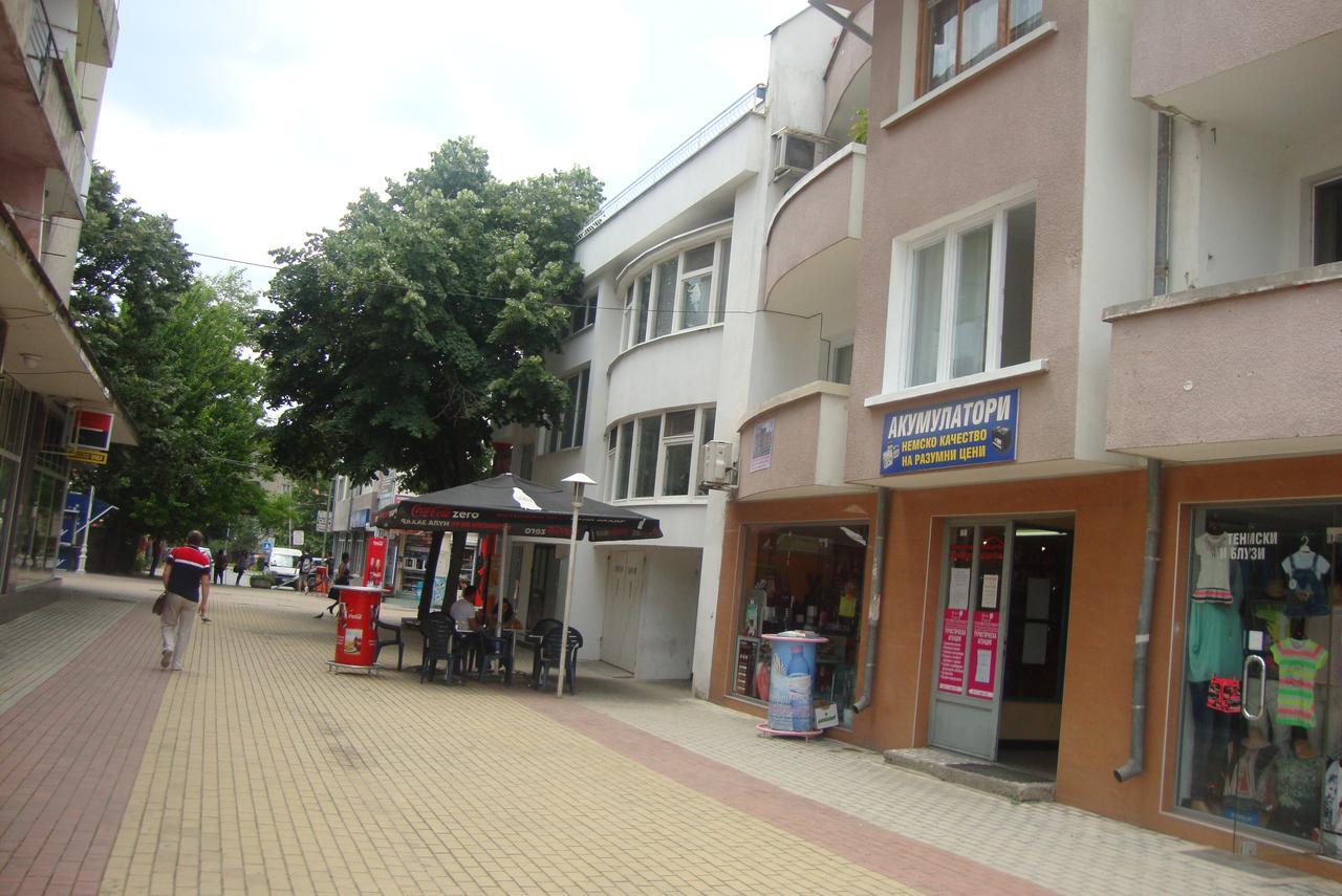 Guest Rooms Colours Kazanlŭk 외부 사진