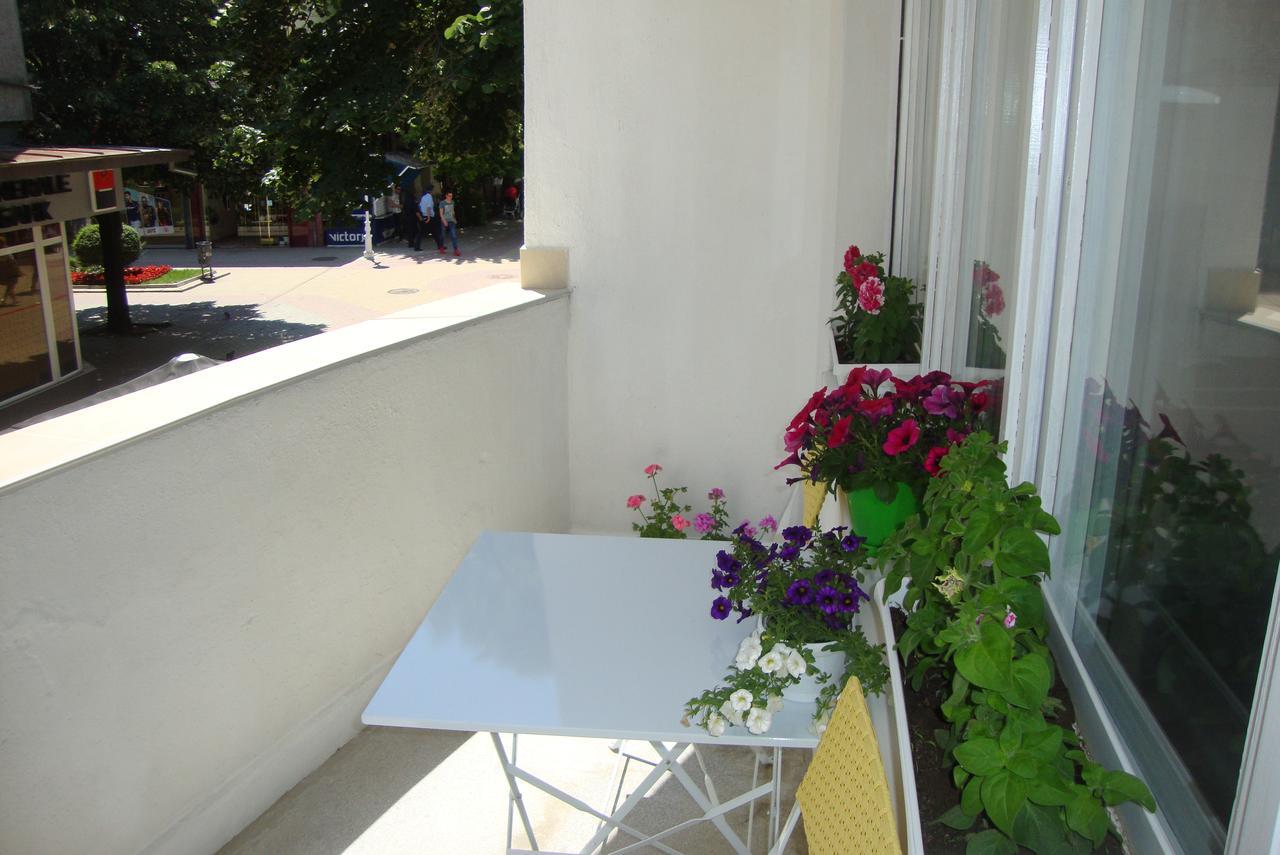 Guest Rooms Colours Kazanlŭk 외부 사진