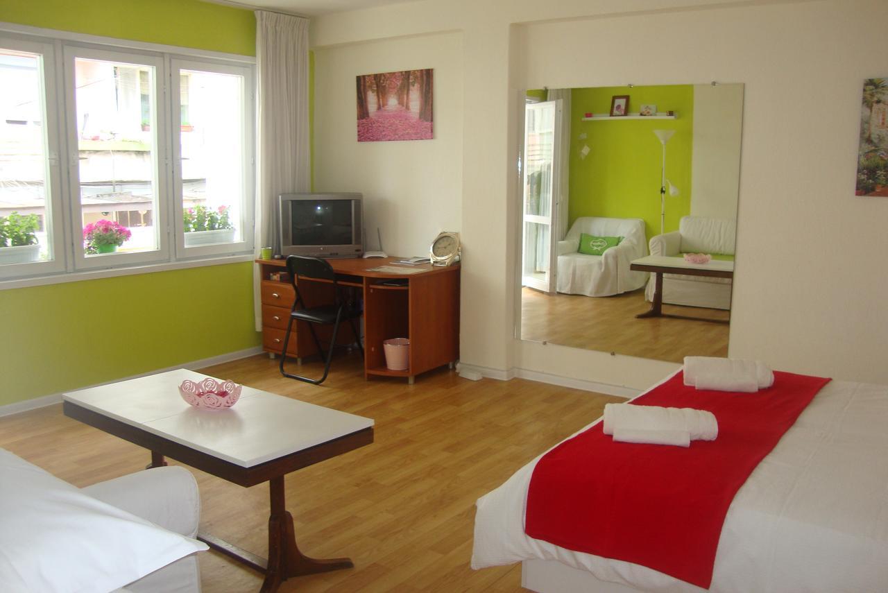 Guest Rooms Colours Kazanlŭk 외부 사진